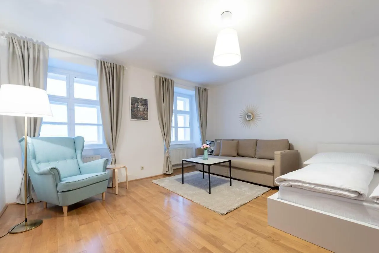 Beautiful City Apartment At Famous Ballgasse Vienna Austria
