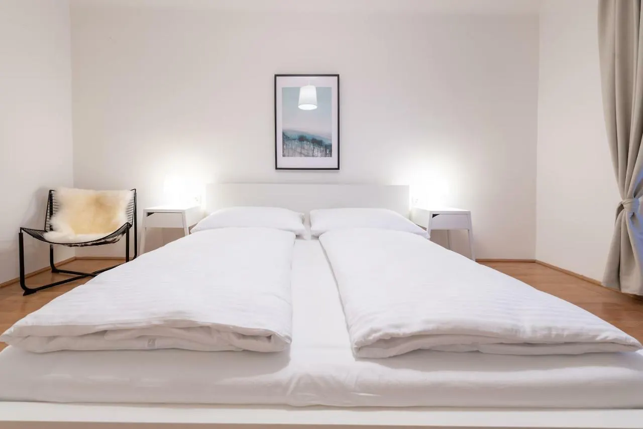 Beautiful City Apartment At Famous Ballgasse Vienna Austria