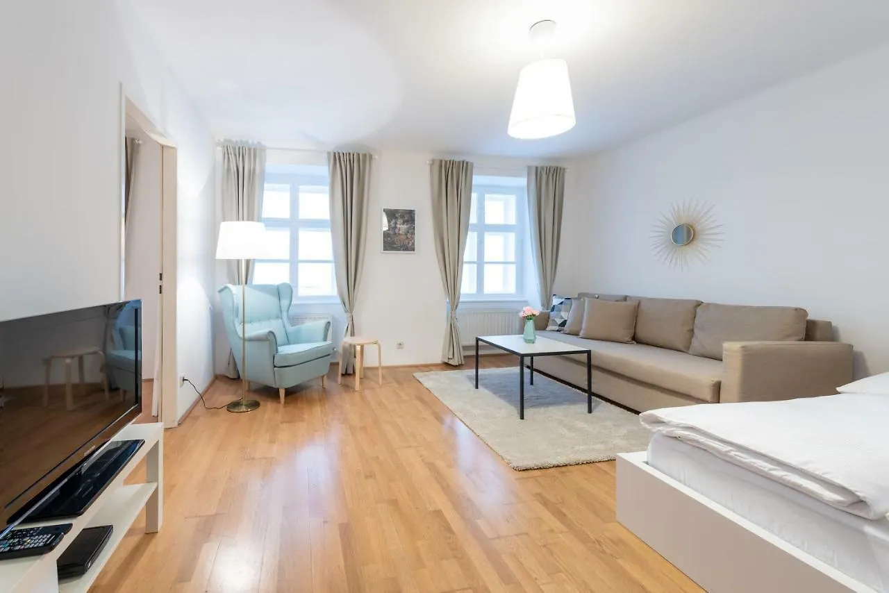 Beautiful City Apartment At Famous Ballgasse Vienna 0*,